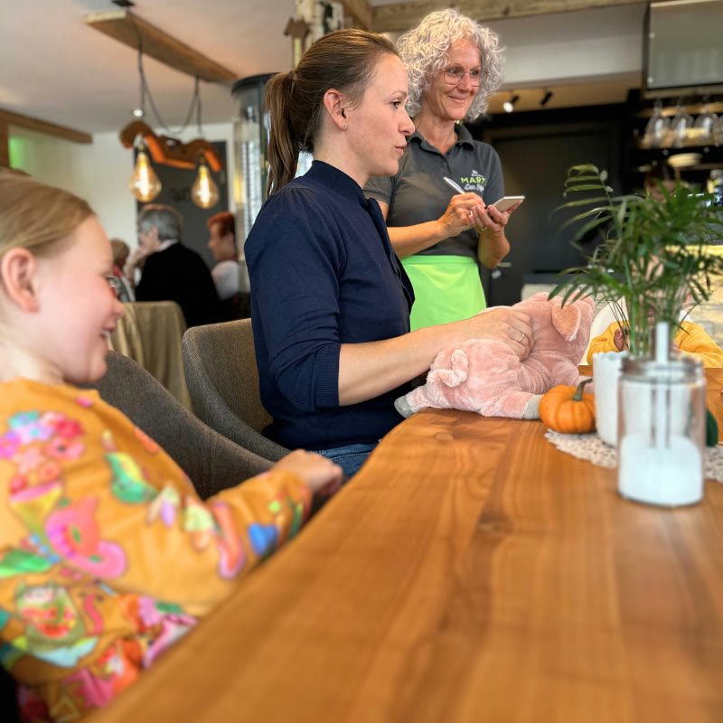 Familienfeier im Hofcafé Familienfeier im Hofcafé